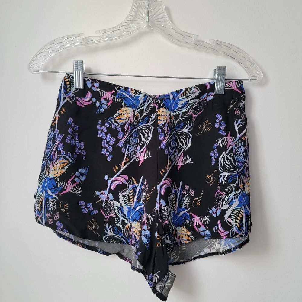 FREE PEOPLE Boho Floral Print Shorts Multicolor Black, Blue, Pink Size 0 - Picture 2 of 6